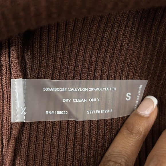 Sabrina Sweater skirt set Color Brown Size Small NWT - Picture 11 of 12